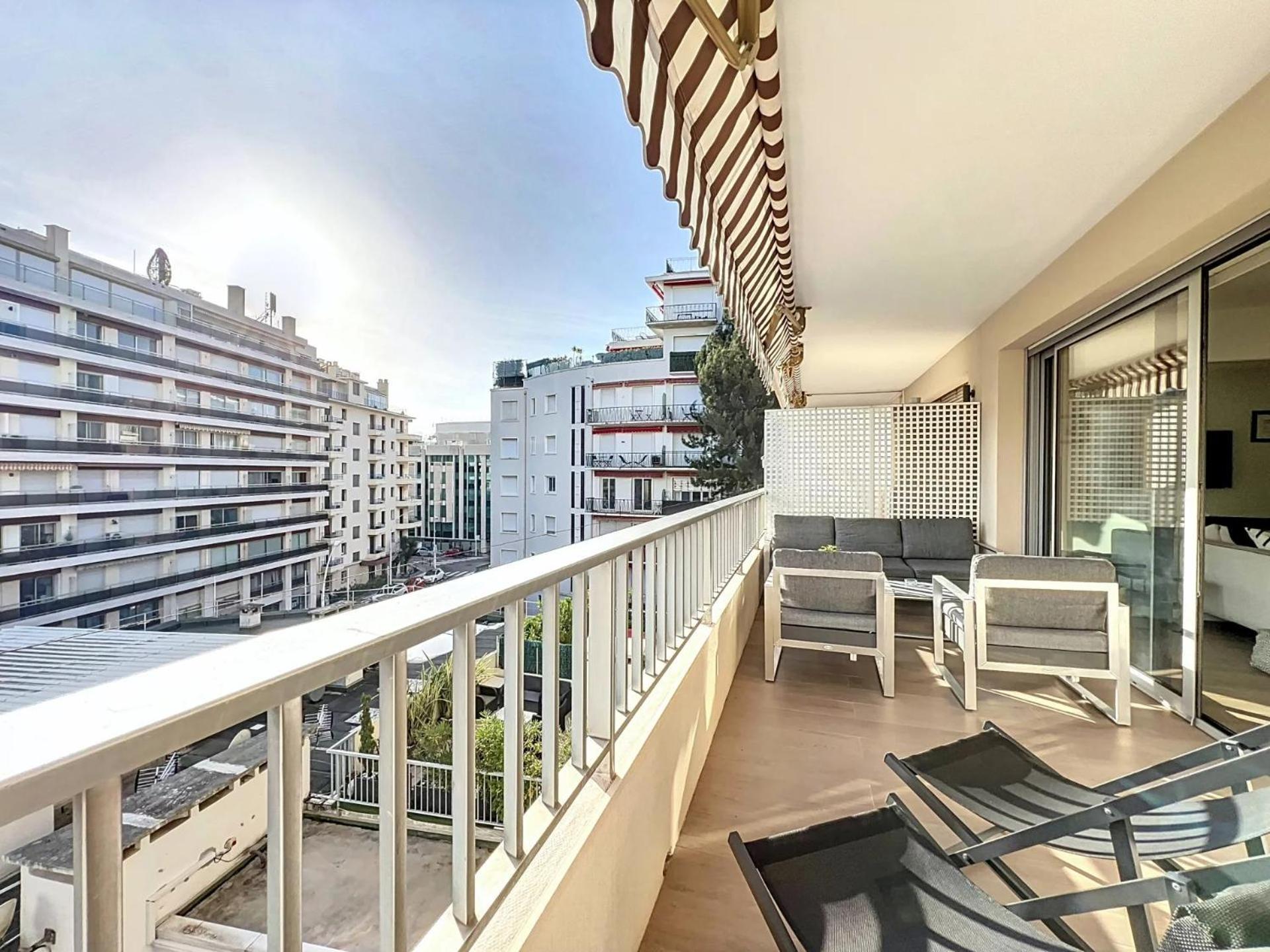 3P Between Croisette Beaches And Antibes Street Cannes Zewnętrze zdjęcie